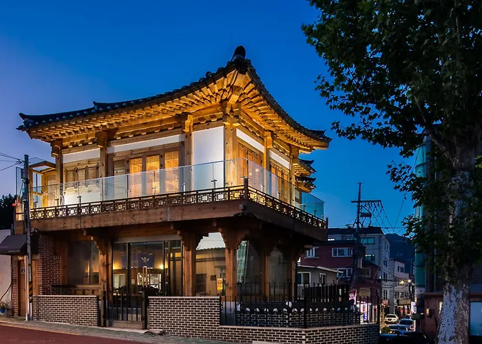 Ihwahanok Sajikru